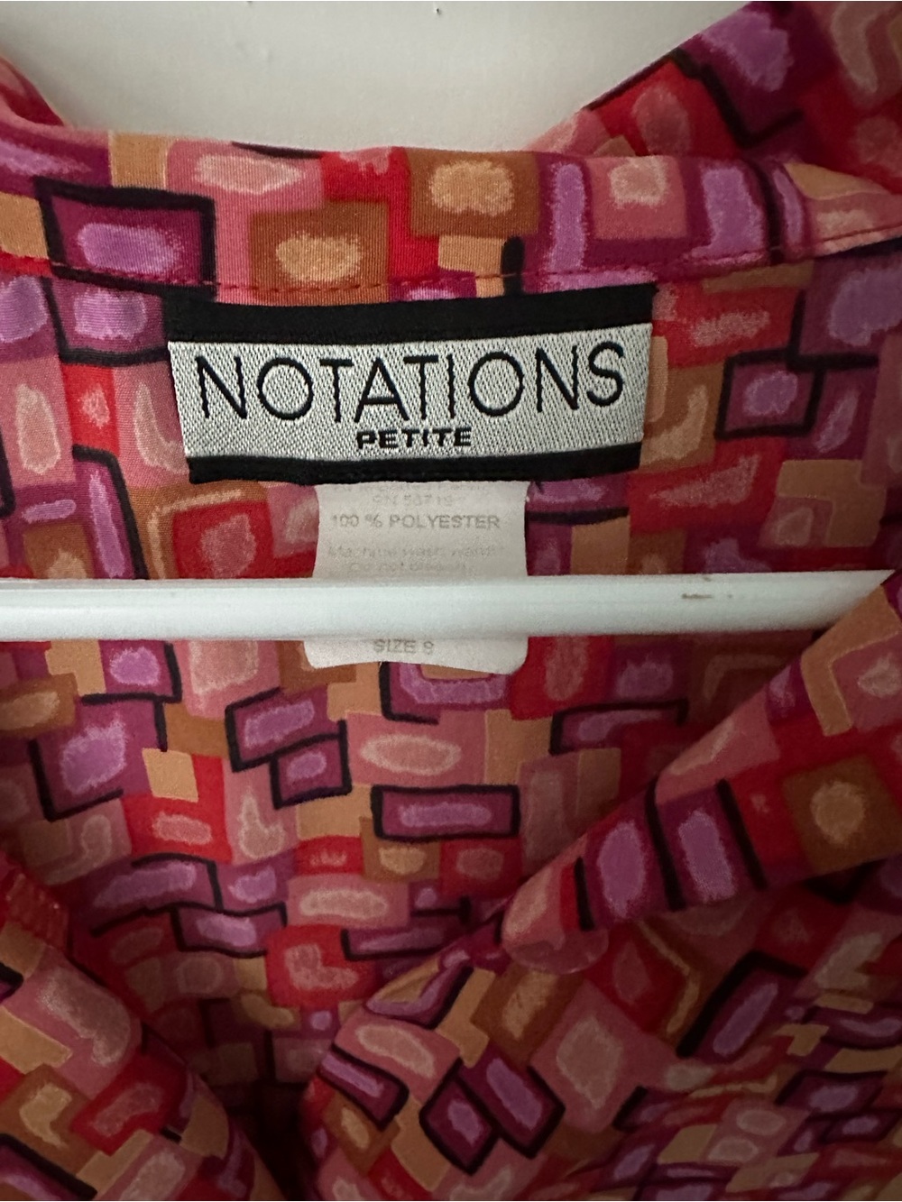 Vintage Notations Petite ladies blouse in Pink Multi-Color Print.  Size M